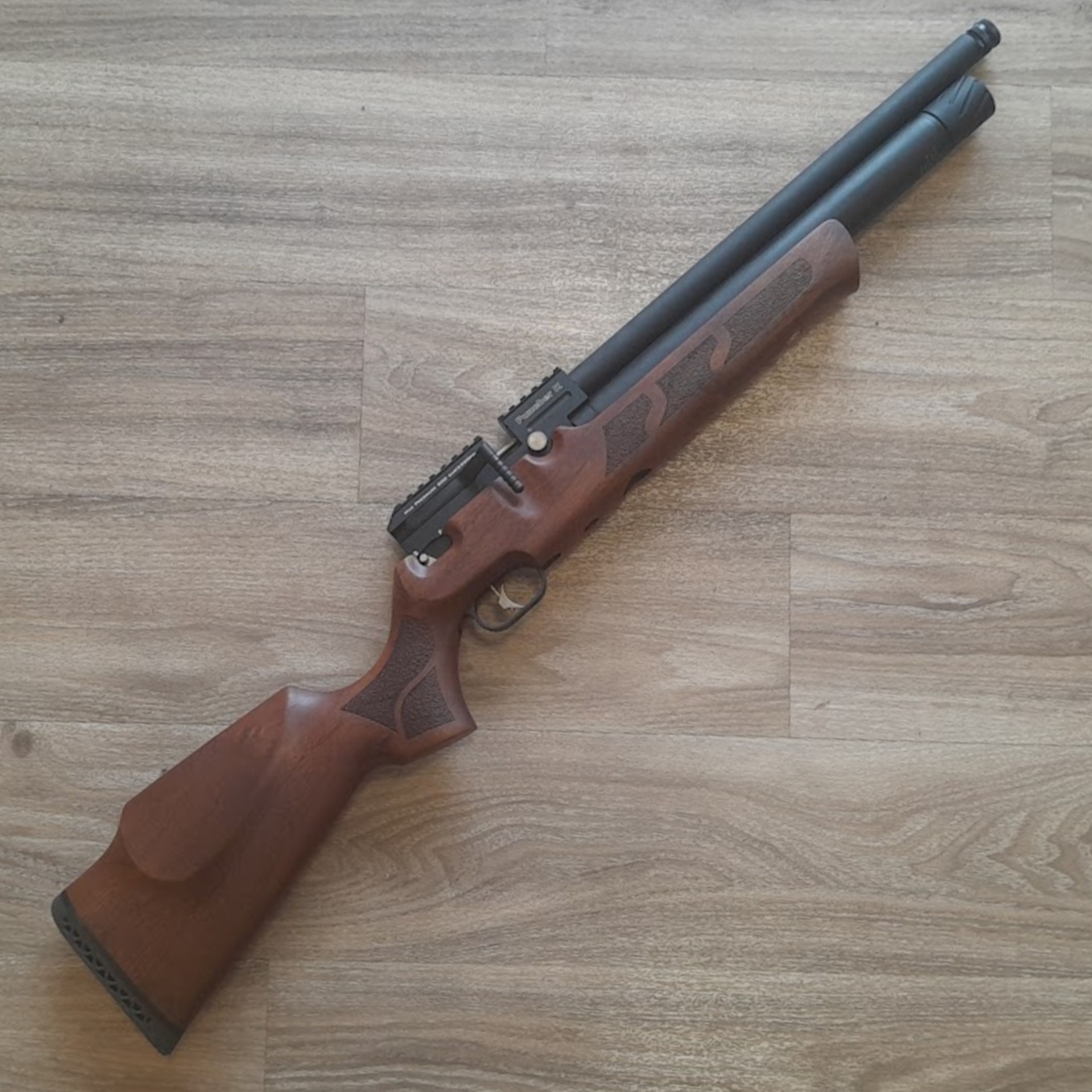 Used Kral Puncher K walnut .22 Ref 408